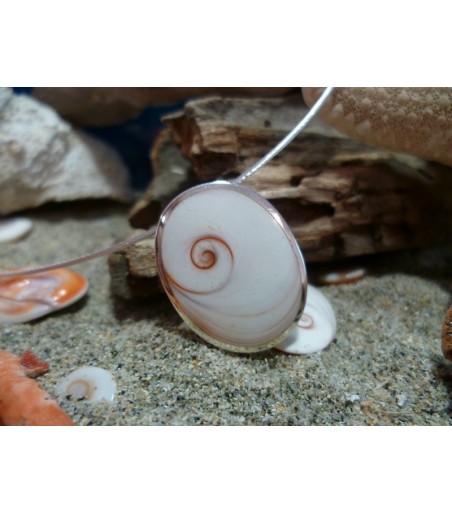 Pendentif argent massif et oeil de Sainte Lucie