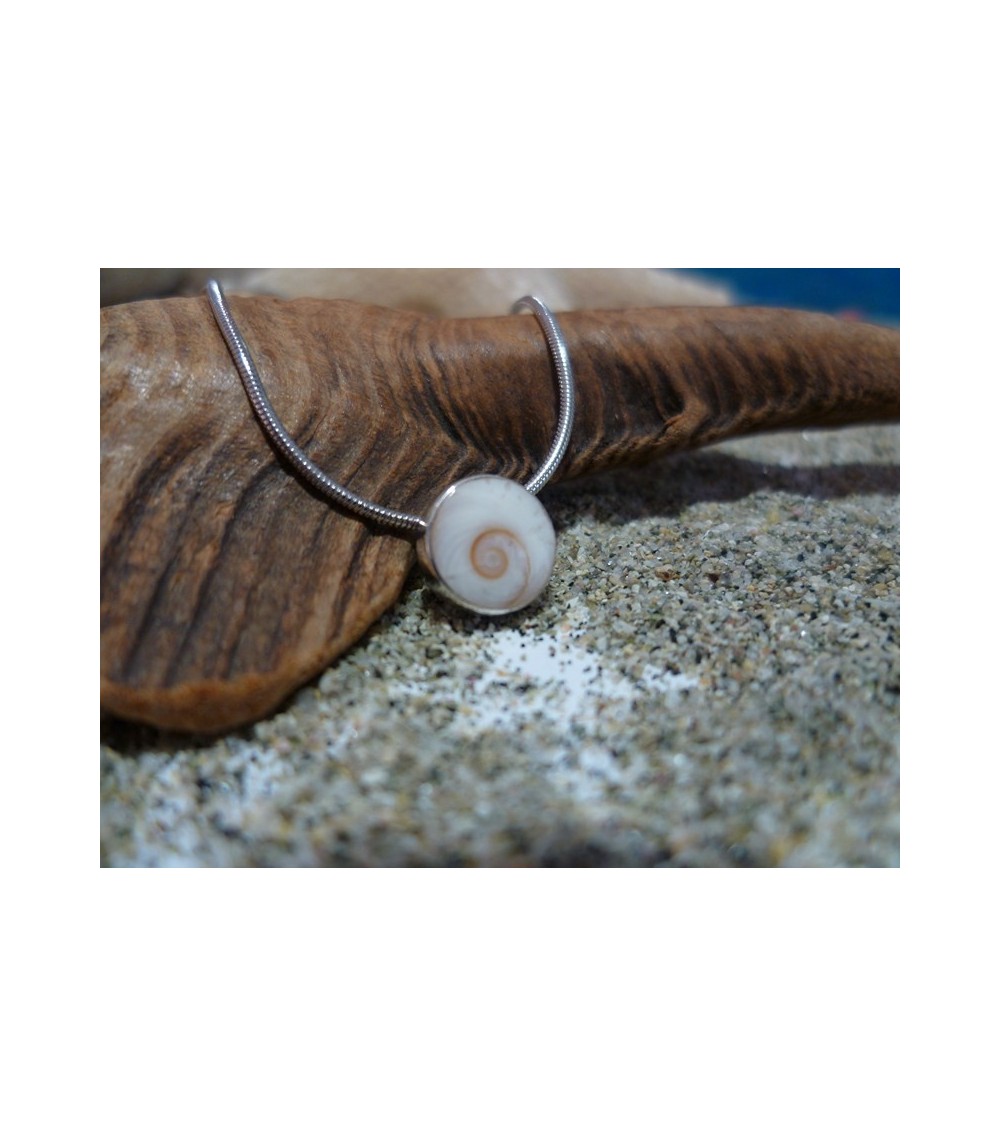 Pendentif argent massif et oeil de Sainte Lucie