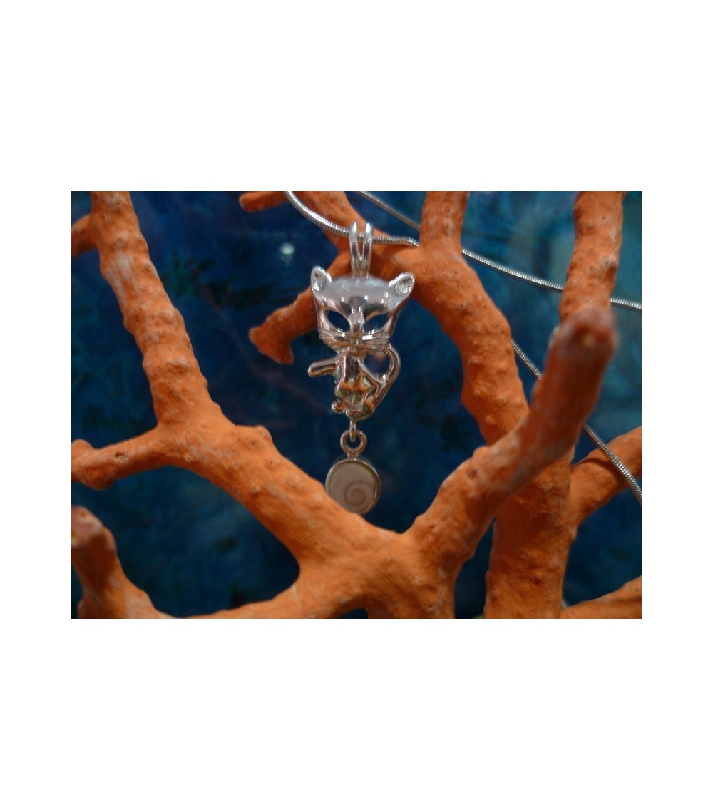 Pendentif argent massif et oeil de Sainte Lucie