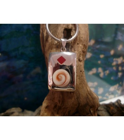Pendentif argent massif corail rouge et oeil de Sainte Lucie