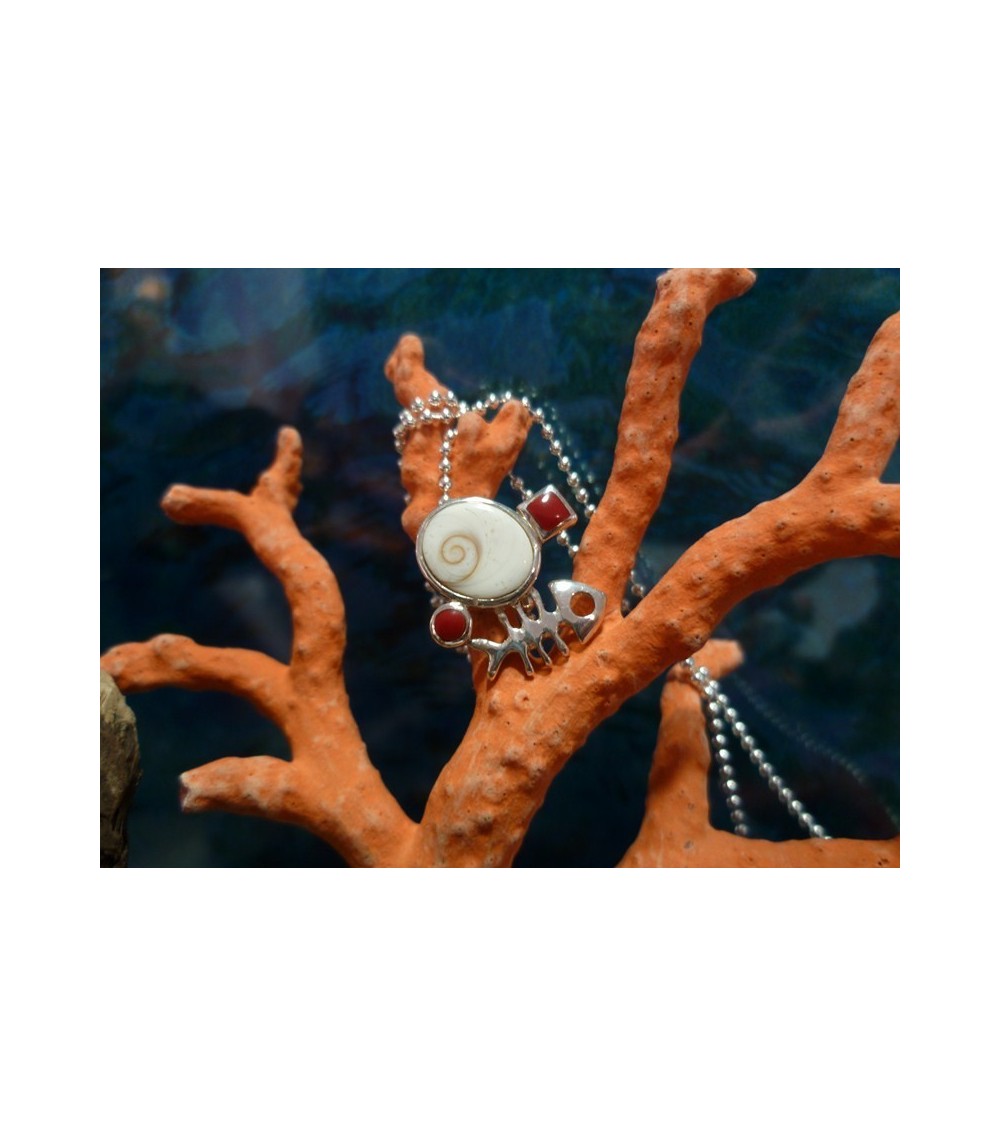 Pendentif argent massif corail rouge et oeil de Sainte Lucie