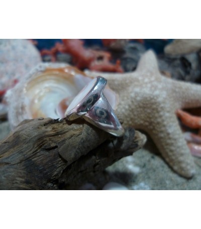 Bague argent massif et oeil de Sainte Lucie