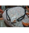 Bracelet cordon cuir et oeil de Sainte Lucie