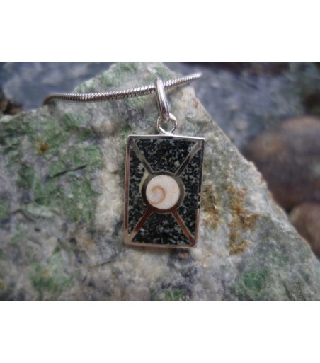 Pendentif argent massif oeil de Sainte Lucie et diorite noire