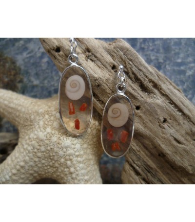 Boucle d'oreille en argent et résine