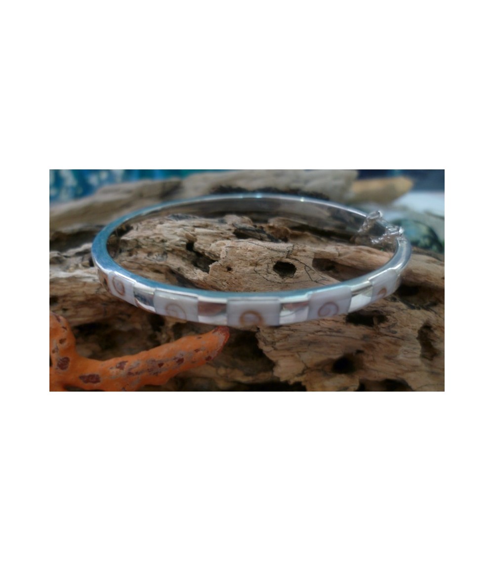 Bracelet rigide argent massif et oeil de Sainte Lucie