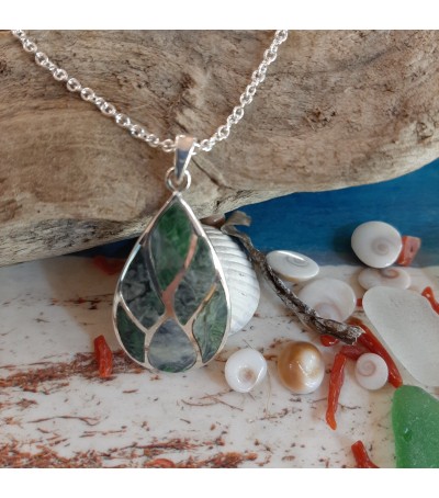 Pendentif argent massif et Vert d'Orezza