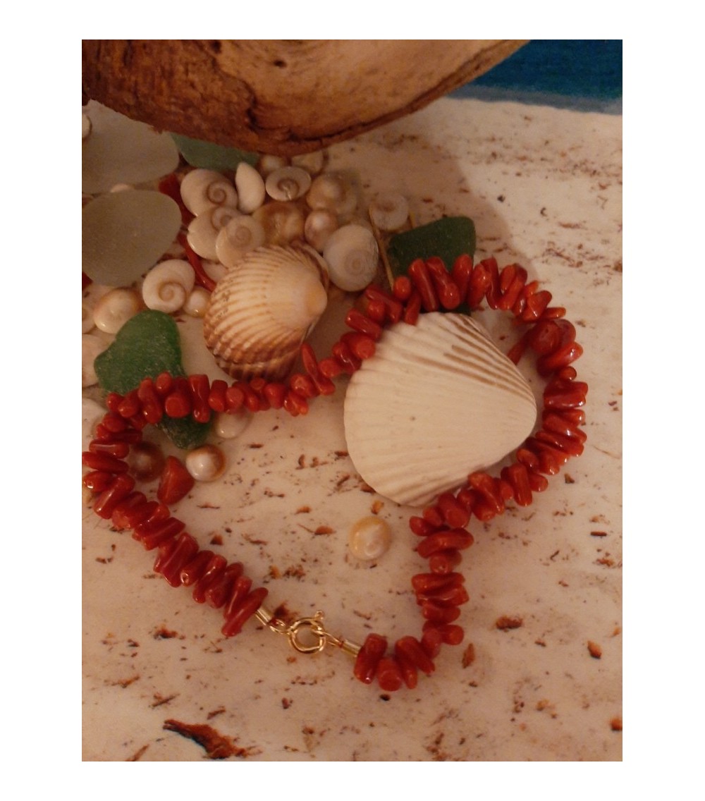 Bracelet or 18 carats et corail rouge de Méditerranée