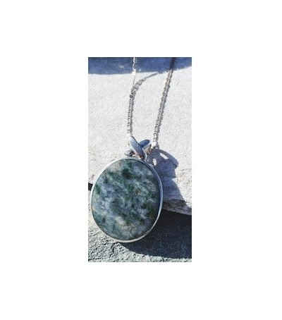 Pendentif argent massif et Vert d'Orezza