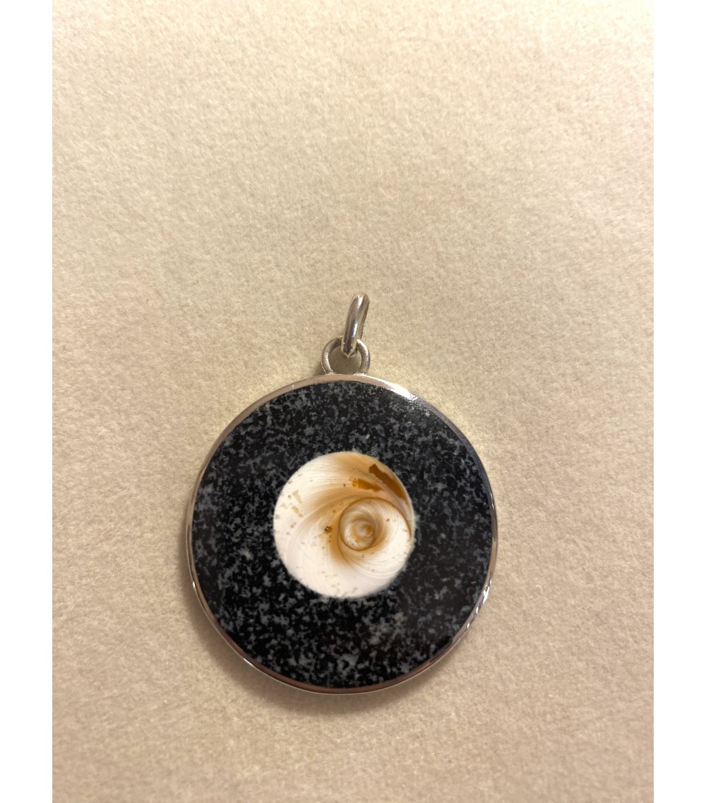 Pendentif argent et Diorite Noire