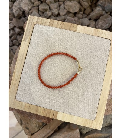 Bracelet or 18 carats et corail rouge de Méditerranée