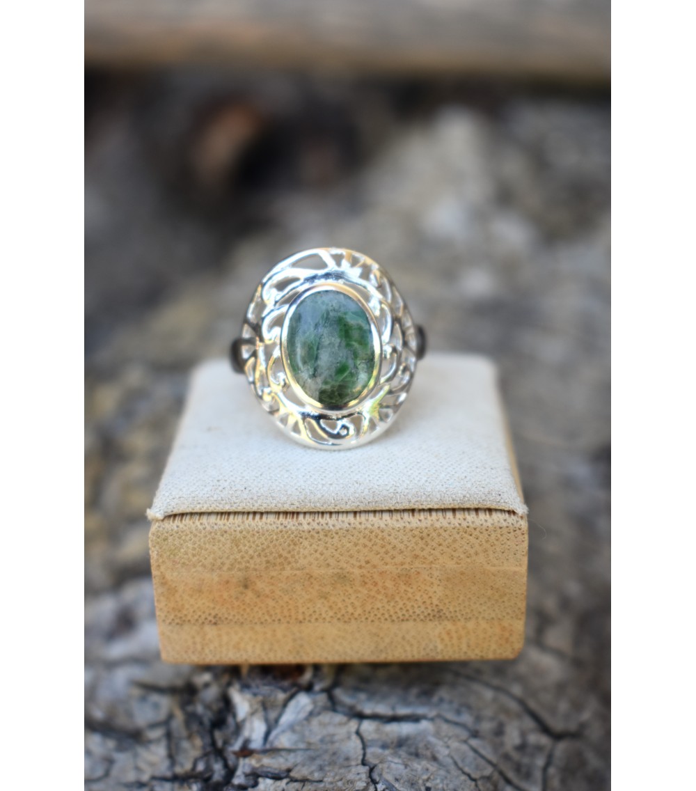 Bague argent massif et Vert d'Orezza