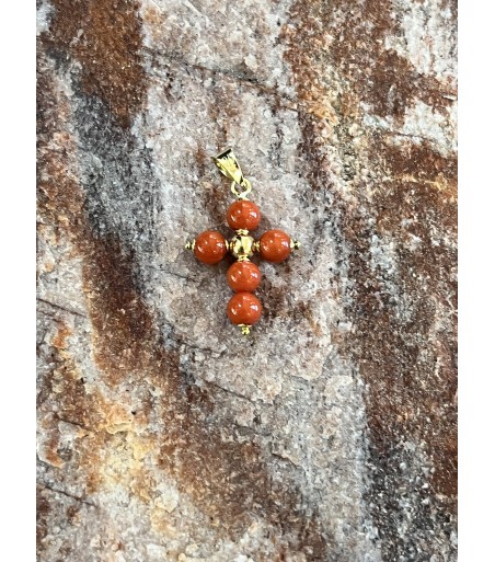 Pendentif or 18 carats et corail rouge