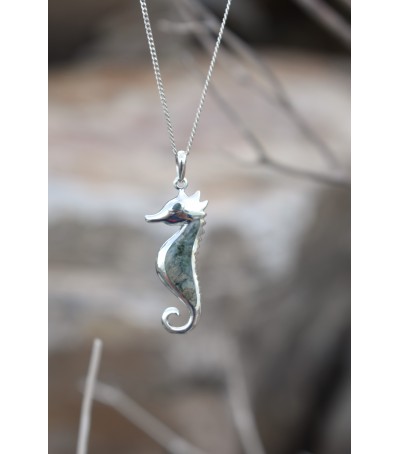 Pendentif argent massif et Vert d'Orezza