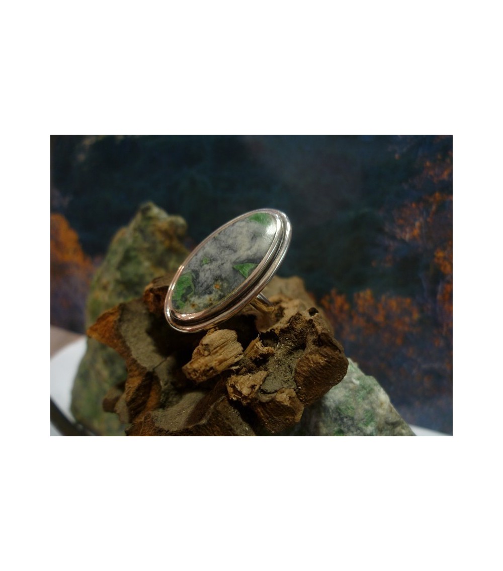 Bague argent massif et Vert d'Orezza